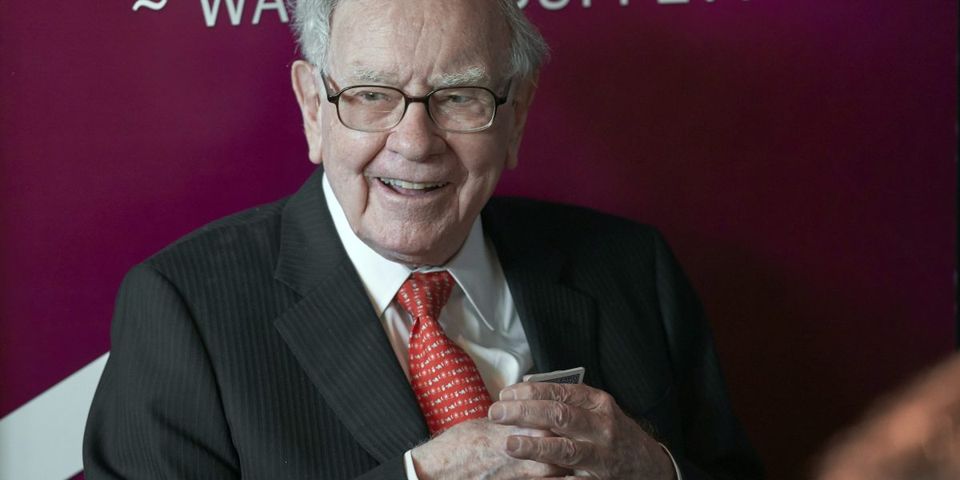 Berkshire's Cash Pile Grows to $334 Billion, Greg Abel Prepared for Investments-thumbnail