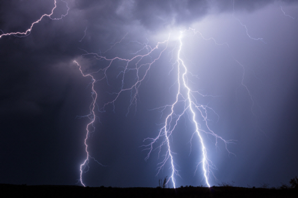 Power outage at Yeosu petrochemical plant due to lightning strike-thumbnail