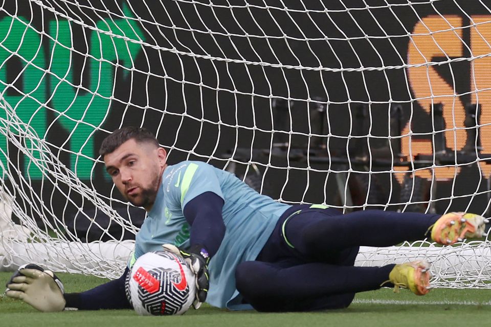 Roma signs Australian goalkeeper Mathew Ryan as a free agent-thumbnail