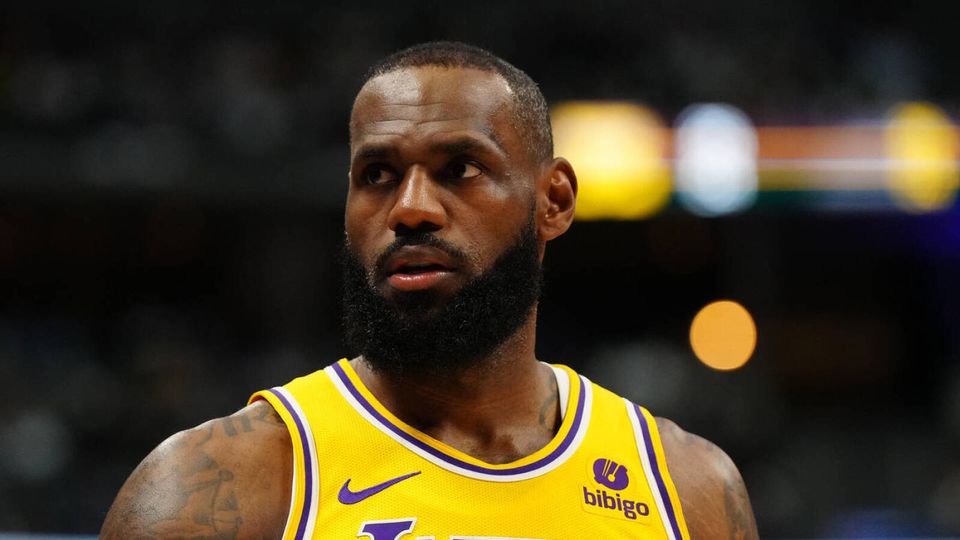 Sixers interested in adding LeBron James to All-Star duo-thumbnail