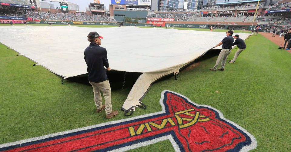 Braves vs Padres game rained out after delay-thumbnail