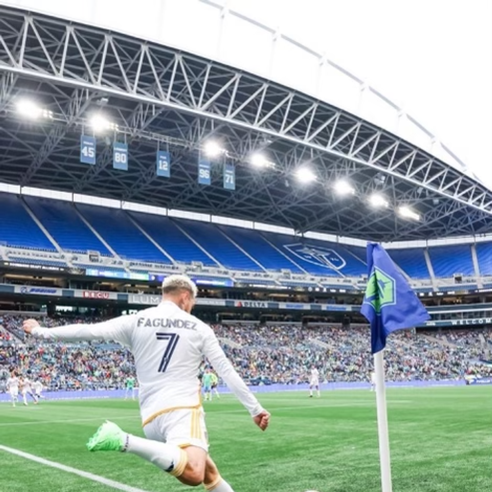 LA Galaxy draws with Seattle Sounders without key players-thumbnail