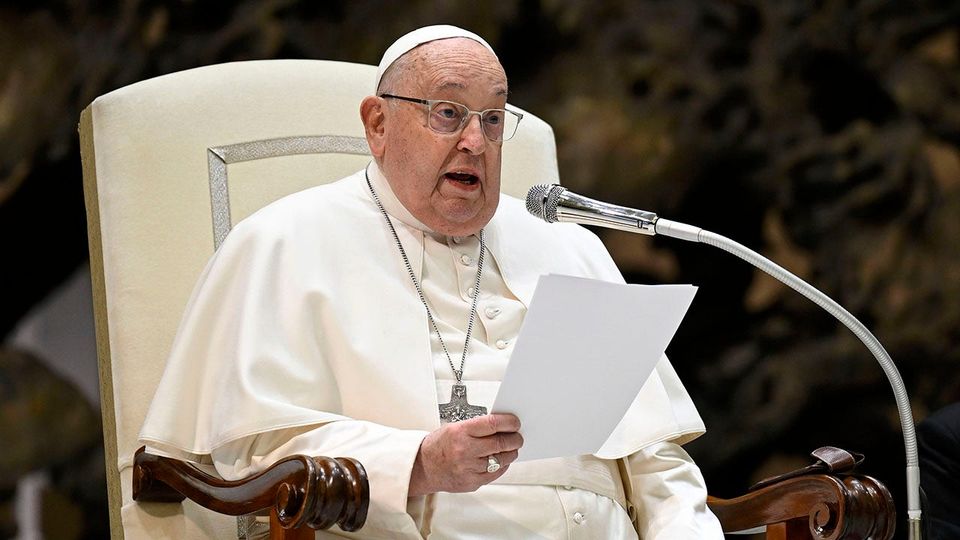 Pope Francis' Health Update Amid Hospitalization-thumbnail