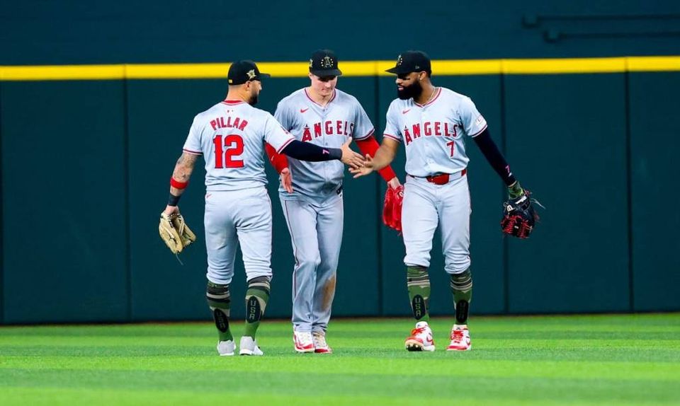 Astros favored over Angels in AL West matchup-thumbnail