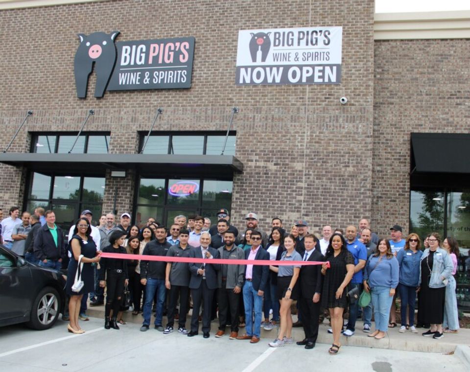 Big Pig's Wine & Spirits Opens in Murfreesboro-thumbnail