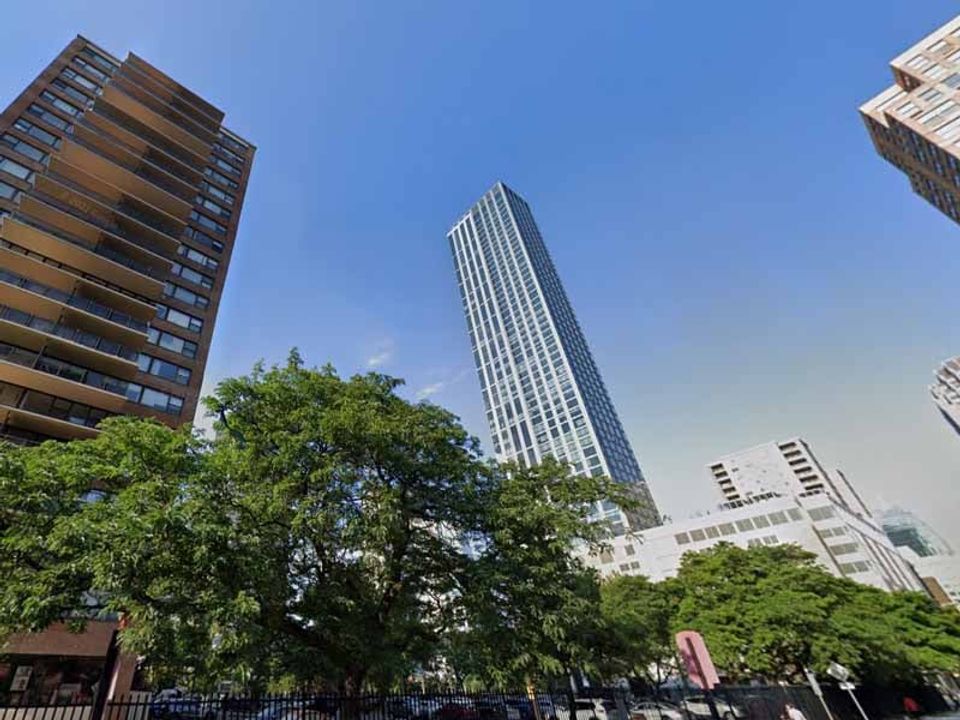 Man Dies in Jersey City High-Rise Fire-thumbnail