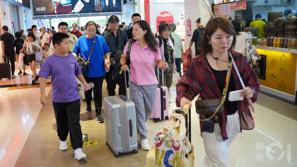 五一內地旅客深度遊帶動商機，本地消費市場回暖-thumbnail