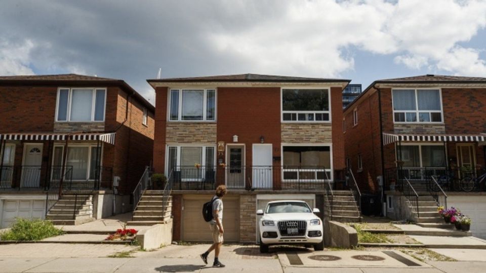 Toronto home sales up in July, listings surge-thumbnail