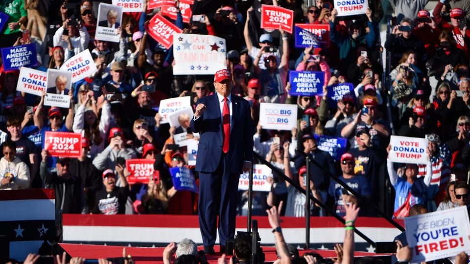 Trump blames Biden for hush money case during Jersey Shore rally-thumbnail