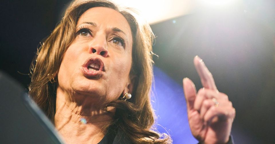 Kamala Harris defends auto industry and attacks Trump in Michigan speech-thumbnail