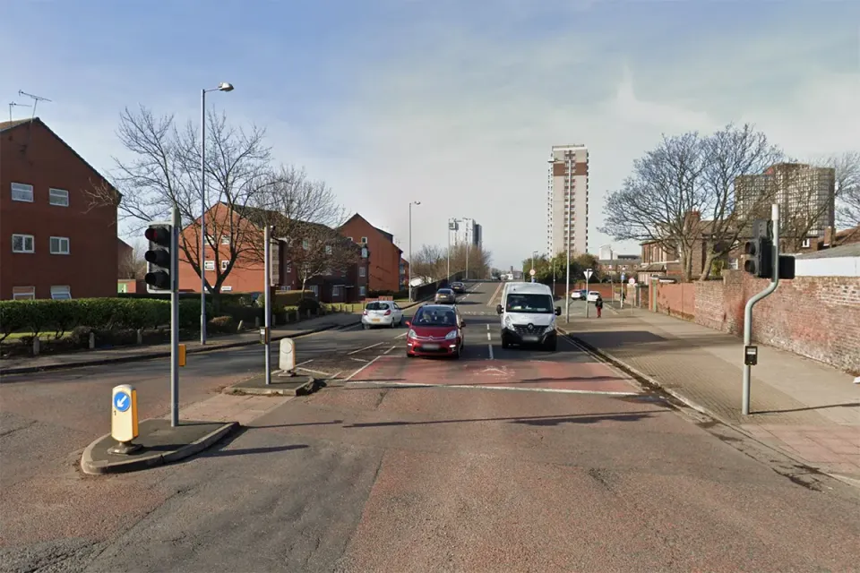 Man in critical condition after motorbike crash in Bootle-thumbnail