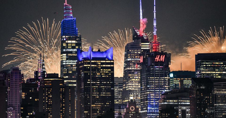 NYC offers free tickets for front-row view of 4th of July fireworks-thumbnail