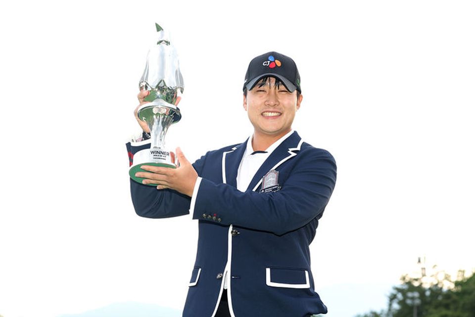 Kim Min-kyu wins KPGA Descente Korea Match Play after 2 years-thumbnail