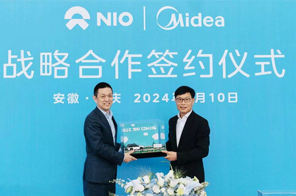 Nio and Midea sign strategic partnership for EV parts and automation services-thumbnail