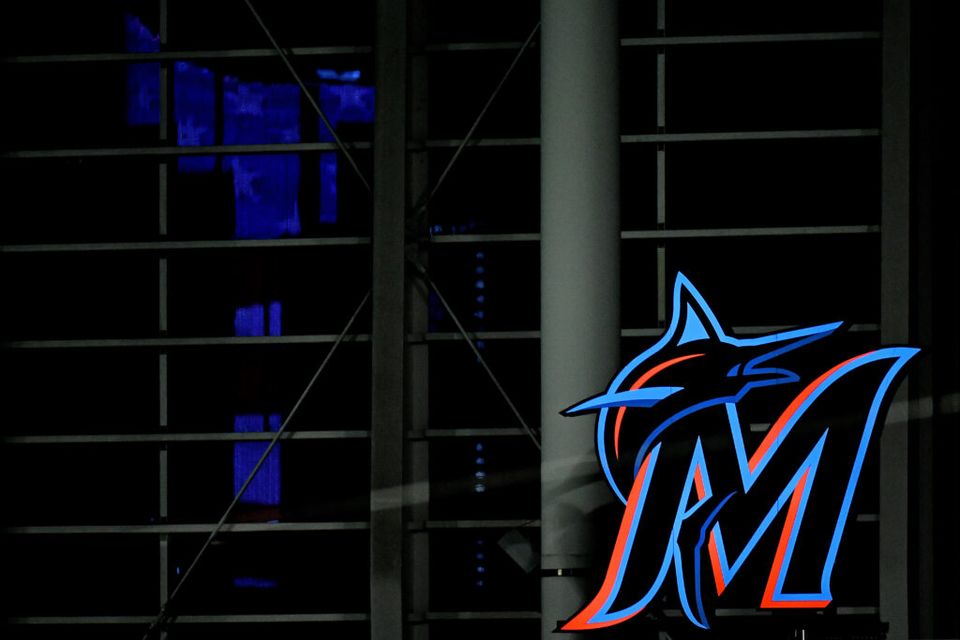 Marlins add Eli Villalobos to active roster-thumbnail