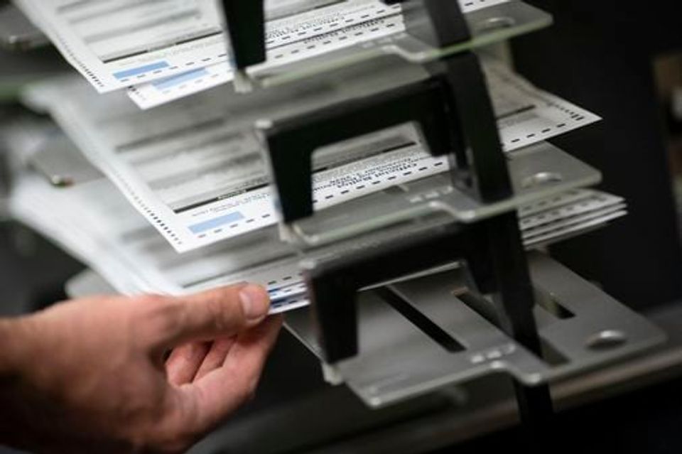 Wisconsin Supreme Court allows use of ballot drop boxes-thumbnail