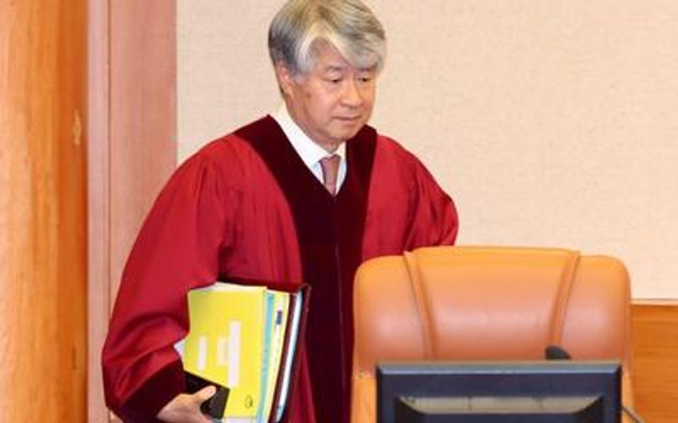 Constitutional Court Chief Justice Attends Impeachment Trial of Prosecutor Lee Jeong-seop-thumbnail