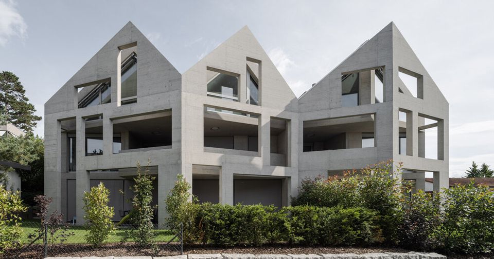 Kohlerstraumann's Triplex: A Minimalistic Concrete Residential Building in Czech Republic-thumbnail