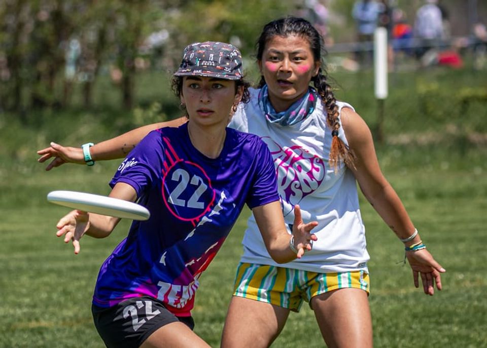 Portland and St. Olaf dominate D-III College Championships 2024: Day One Centering Pass (Women's Div.)-thumbnail