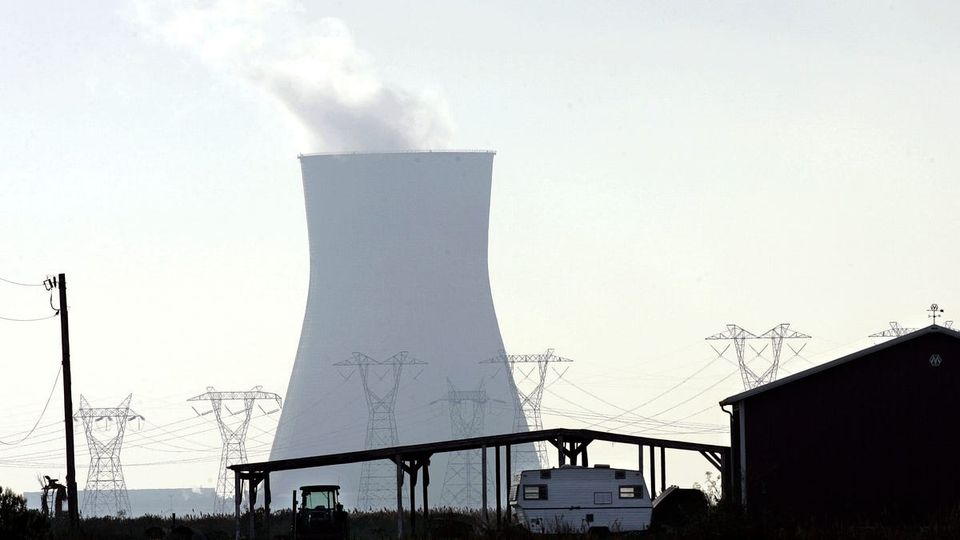 New Jersey's Nuclear Power Plants Seek 20-Year License Extension-thumbnail