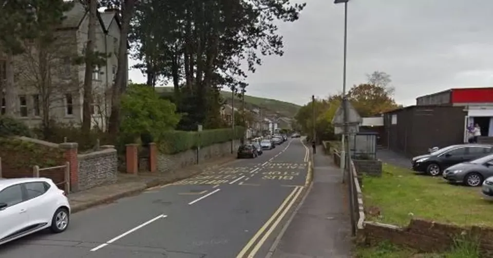 37-year-old motorcyclist dies in single-vehicle crash in Pontycymer-thumbnail