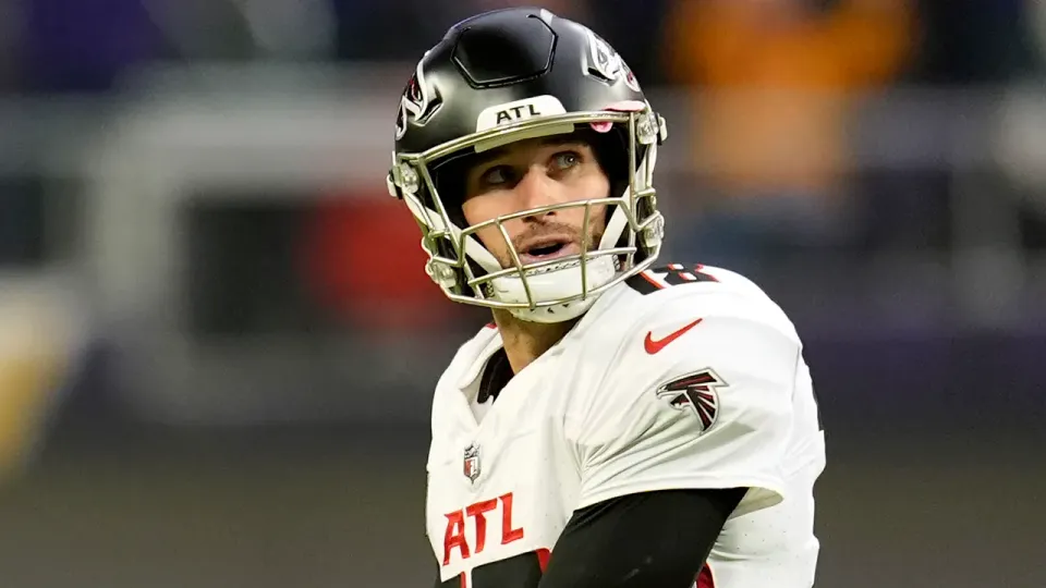 Falcons Coach Shows Confidence in Struggling Quarterback Kirk Cousins-thumbnail