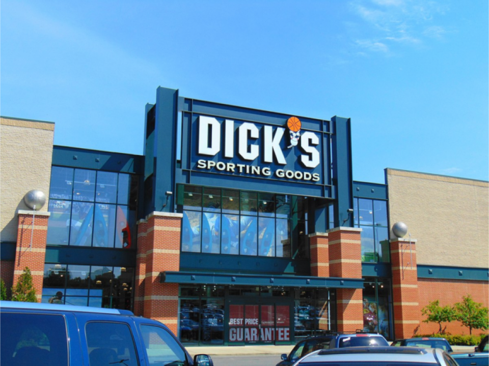 Dick's Sporting Goods' Investment Spending Could Limit Earnings Upside, Says Analyst-thumbnail