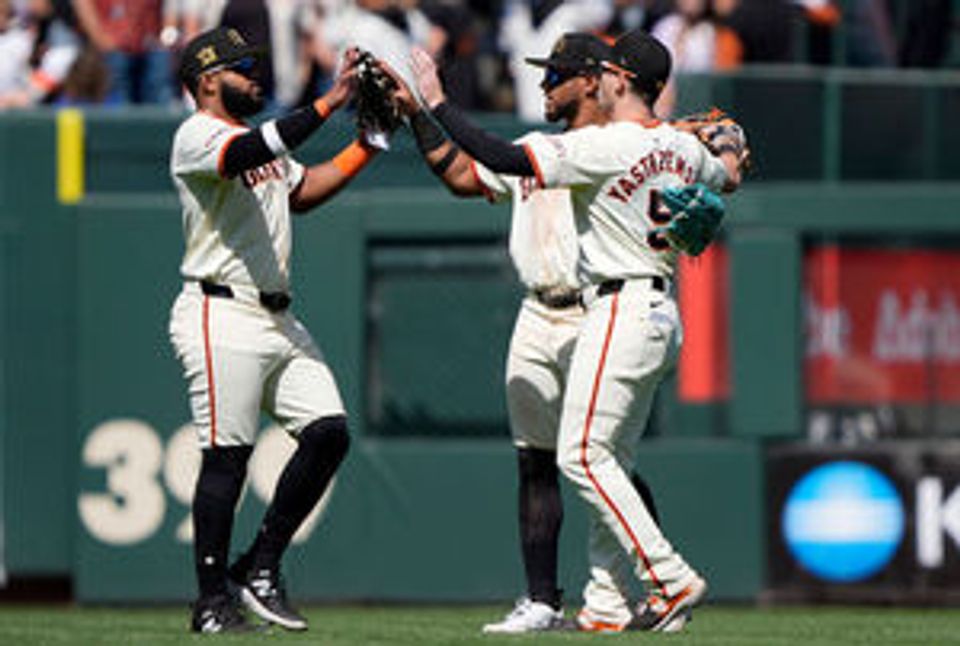 San Francisco Giants' power ranking rises despite losing star player-thumbnail