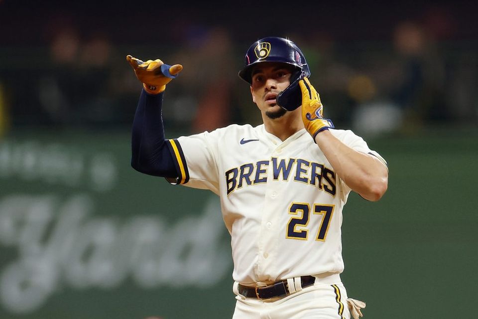 Critical Decision Looms for Brewers' Star Shortstop-thumbnail