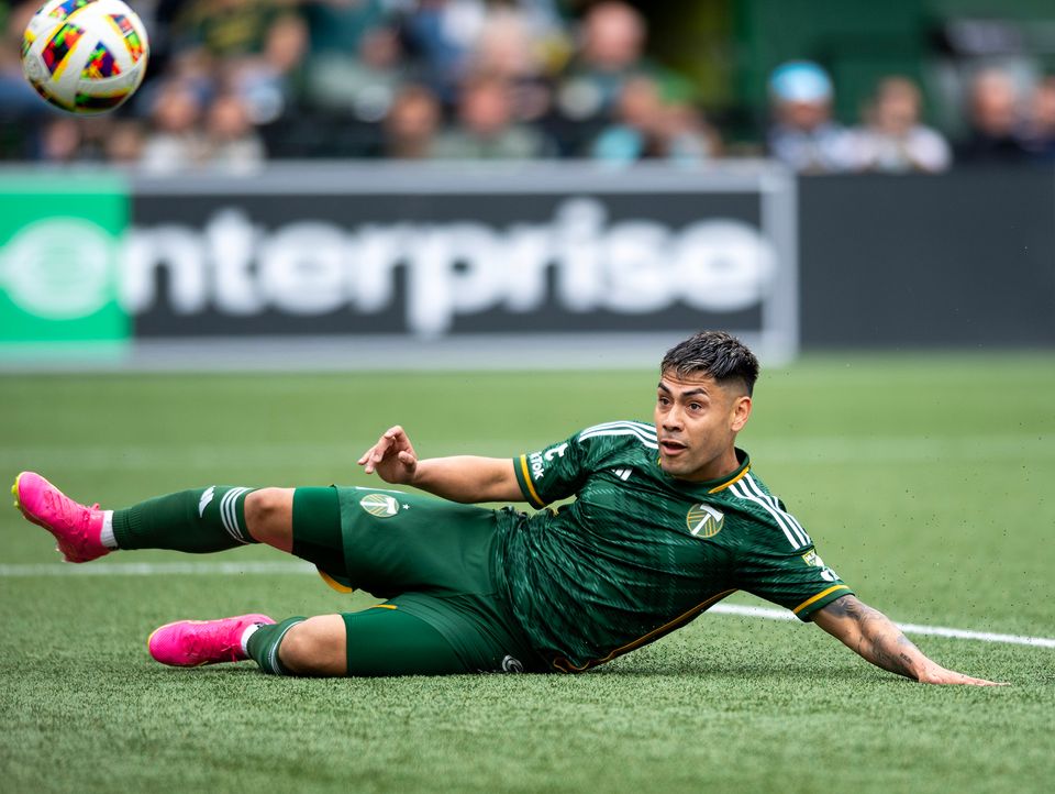 Petkovic's first MLS goal helps Charlotte beat Timbers-thumbnail